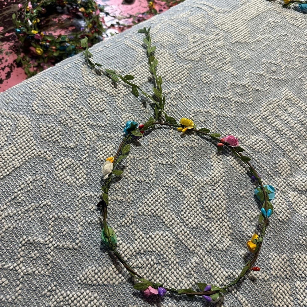 Set of 16 whimsical fairy garden Easter party Girls halo head bands - NWT - Picture 2 of 4